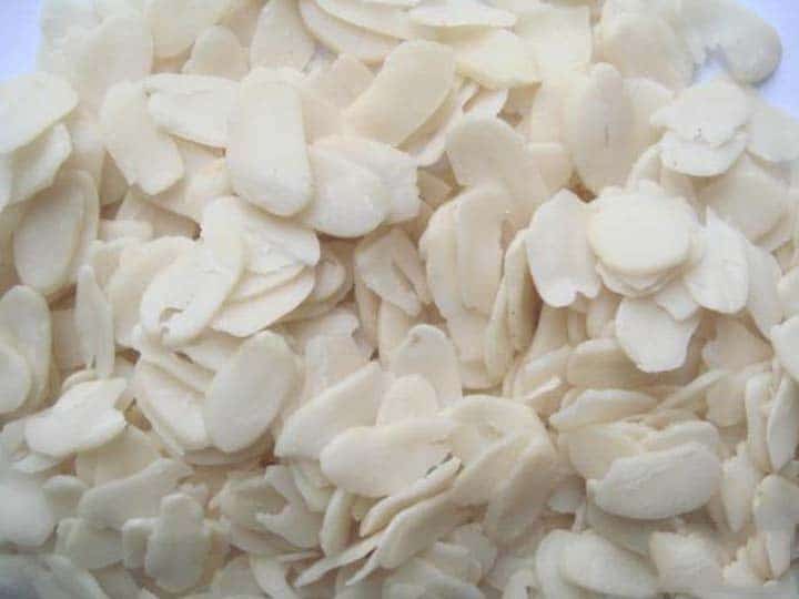 sliced peanut pieces