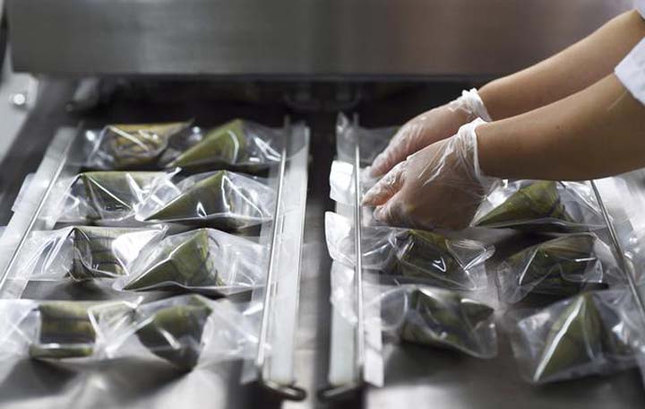 snack with vacuum packaging